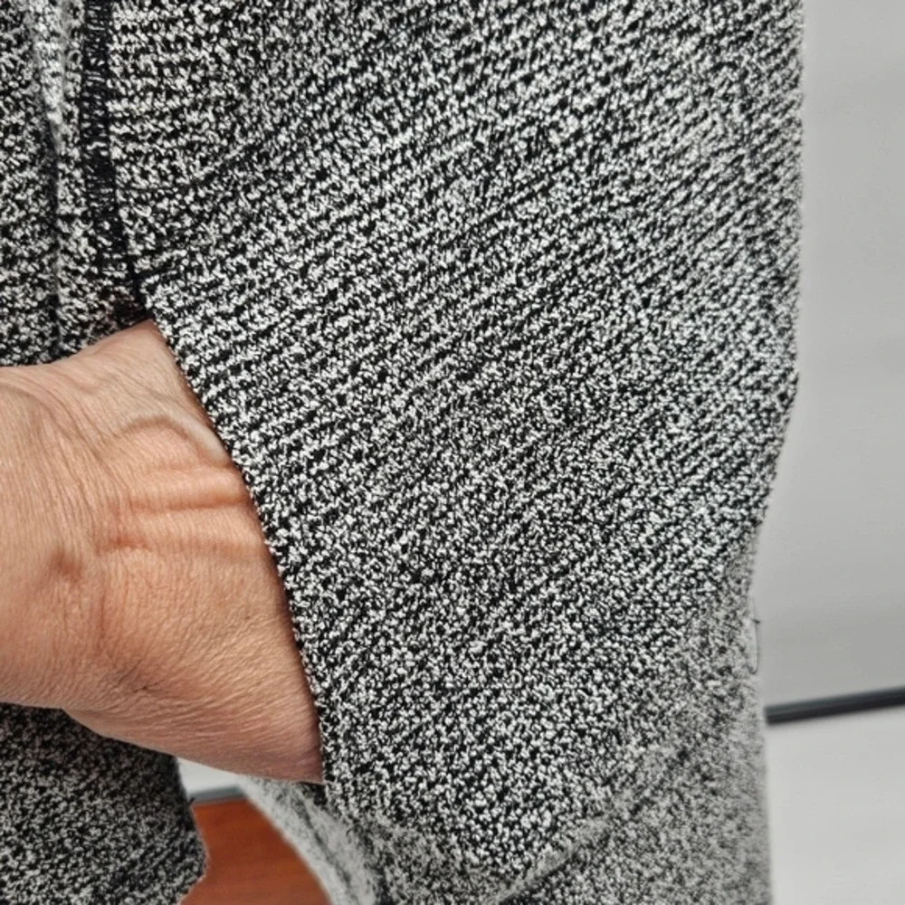 Lou &‎ Grey Gray V-Neck Boucle Stretch Knit Dress Size Medium